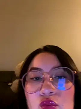 ValentinaOrtiz3 online show from September 9, 2025, 1:49 am