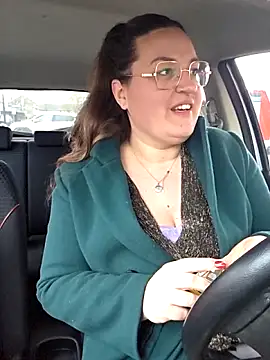 justtess online show from November 19, 2025, 9:20 am