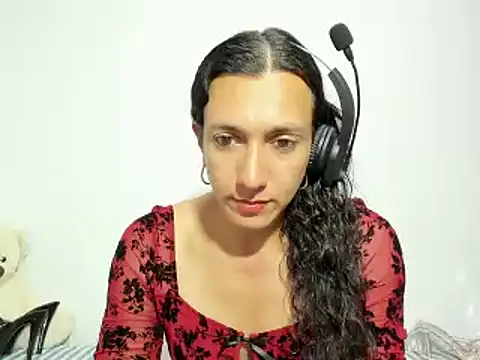 pamelyhot online show from October 7, 2025, 8:10 pm