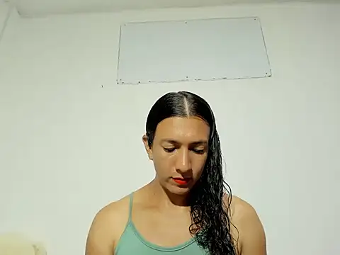 pamelyhot online show from February 20, 2025, 5:09 pm