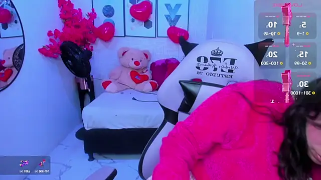 Snapshot of Marii_18 chatting on March 6, 2025, 3:13 am Marii 18 online show from March 6, 2025, 3:13 am