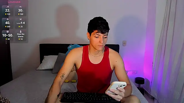  JacobMiller   online show from October 5, 2025, 10:22 pm