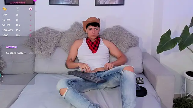  JacobMiller   online show from February 27, 2025, 8:53 pm