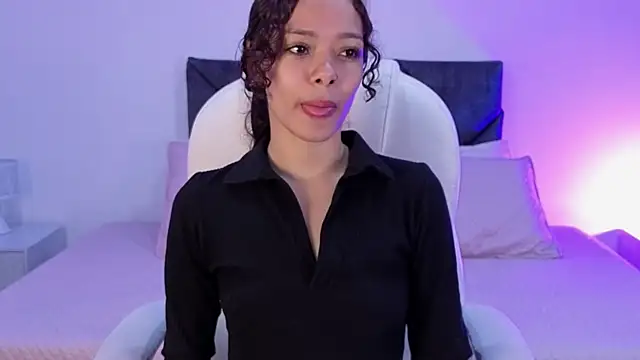 Snapshot of sara_sharma_ chatting on October 15, 2025, 2:03 pm sara sharma online show from October 15, 2025, 2:03 pm