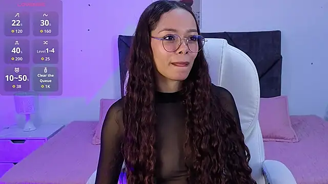 Snapshot of sara_sharma_ chatting on November 25, 2025, 12:27 pm sara sharma online show from November 25, 2025, 12:27 pm