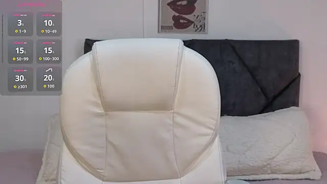 Snapshot of sara_sharma_ chatting on October 14, 2025, 12:17 pm sara sharma online show from October 14, 2025, 12:17 pm