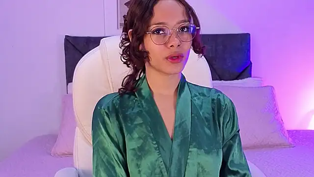 Snapshot of sara_sharma_ chatting on September 23, 2025, 2:13 pm sara sharma online show from September 23, 2025, 2:13 pm