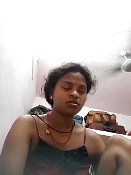 Snapshot of Hot_couple493 chatting on May 27, 2026, 8:38 pm Hot couple493 online show from May 27, 2026, 8:38 pm
