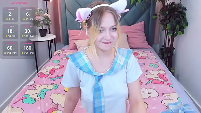 SweetieAngela online show from March 5, 2025, 9:27 am