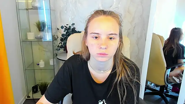 Lika 0ne online show from October 11, 2025, 11:55 am