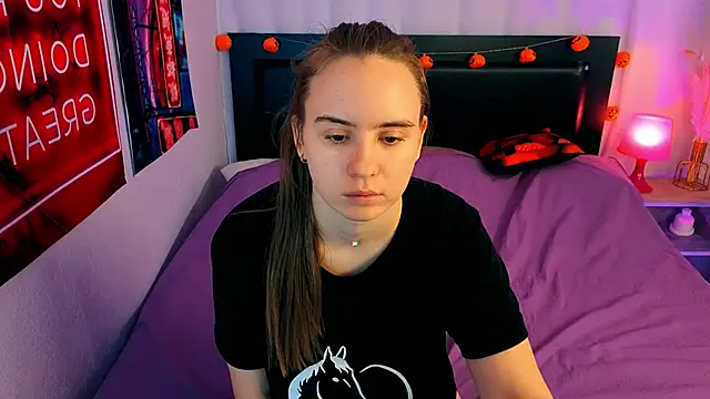 Lika 0ne online show from November 12, 2025, 11:58 am