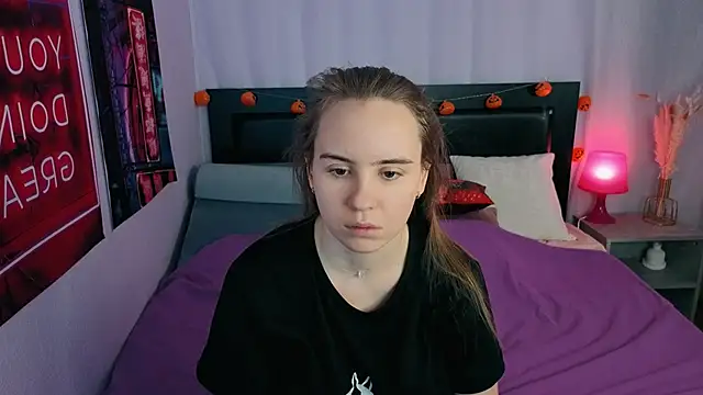 Lika 0ne online show from November 17, 2025, 11:58 am