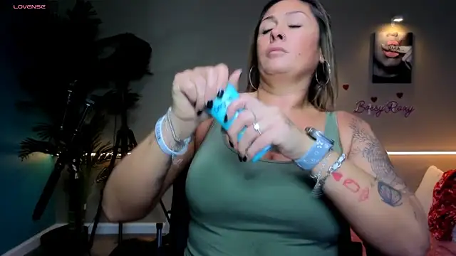 bossyroxy84 online show from February 25, 2026, 12:33 am