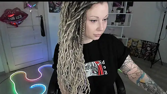 HoneySallyMoore online show from April 3, 2026, 8:15 pm