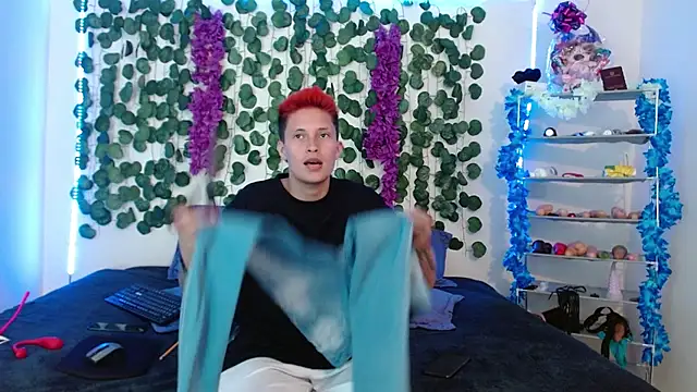 duo peludoo online show from February 25, 2025, 2:25 am