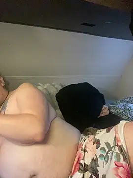 favoritestepsis online show from November 17, 2025, 1:15 pm