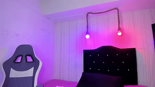 nicky angel1 online show from October 16, 2025, 6:38 pm