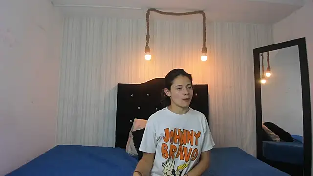 nicky angel1 online show from March 14, 2025, 9:43 pm