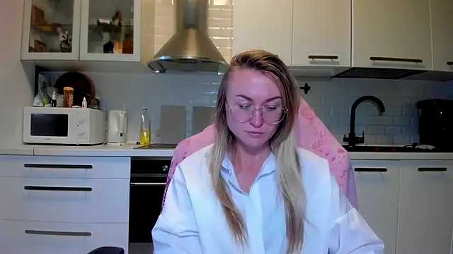 Snapshot of your_Goddess_Eva chatting on October 4, 2025, 5:53 am your Goddess Eva online show from October 4, 2025, 5:53 am