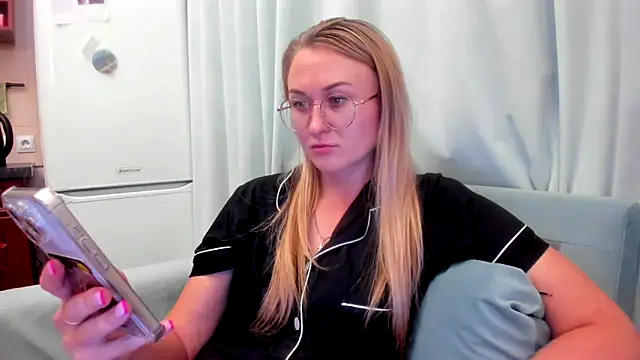 Snapshot of your_Goddess_Eva chatting on October 8, 2025, 7:25 pm your Goddess Eva online show from October 8, 2025, 7:25 pm