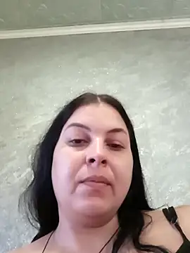 Greta Tamar online show from November 22, 2025, 5:50 am