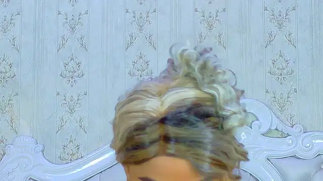 Snapshot of TianahGlow chatting on October 2, 2025, 8:45 pm TianahGlow online show from October 2, 2025, 8:45 pm