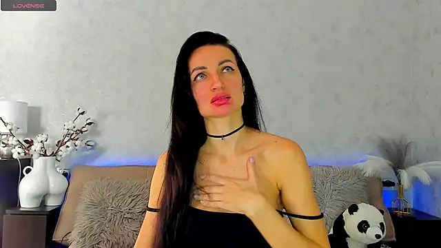 Tina Mart online show from November 5, 2025, 11:24 am