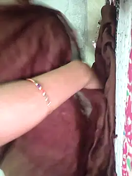 Snapshot of lovely----bhabhi chatting on April 1, 2026, 6:27 pm lovely----bhabhi online show from April 1, 2026, 6:27 pm