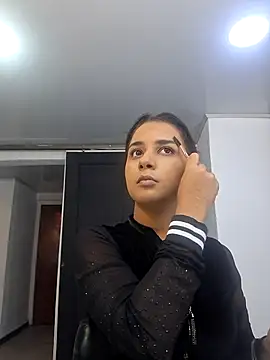 Snapshot of MariamLaraa chatting on October 26, 2025, 12:44 am MariamLaraa online show from October 26, 2025, 12:44 am