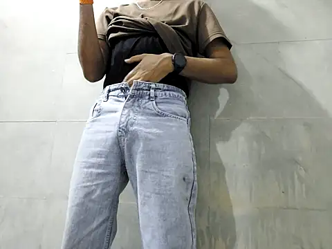 Lustyluckyy online show from April 9, 2026, 7:53 pm