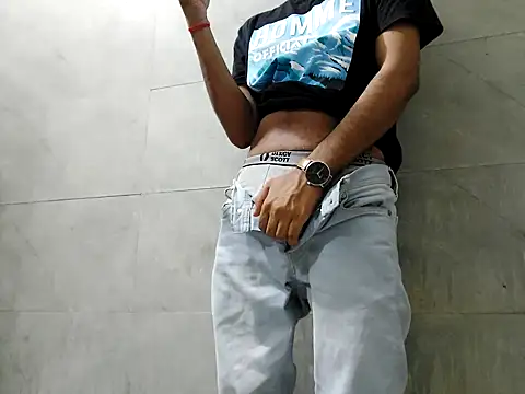 Lustyluckyy online show from October 5, 2025, 7:15 pm