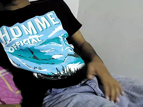 Lustyluckyy online show from October 27, 2025, 4:19 pm