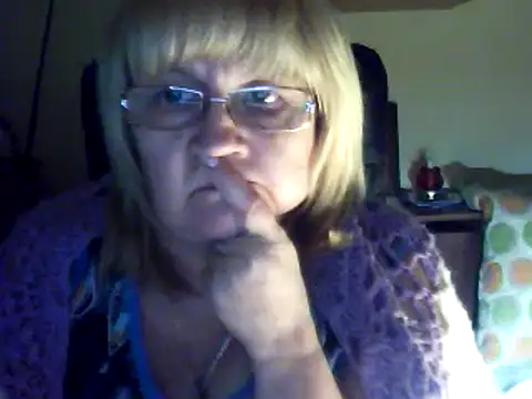 Violet5364 online show from March 3, 2025, 7:49 pm