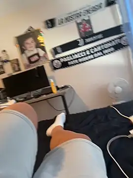 Sex-10-10 online show from September 16, 2025, 11:44 am