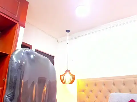 Snapshot of emma_purple_ chatting on November 22, 2025, 5:23 pm emma purple online show from November 22, 2025, 5:23 pm