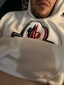 yaxxx03 online show from October 25, 2025, 9:04 pm