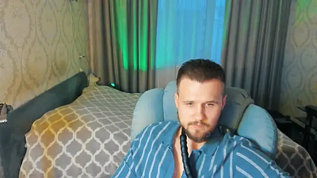 Snapshot of Vladik_b chatting on April 25, 2026, 5:21 pm Vladik b online show from April 25, 2026, 5:21 pm