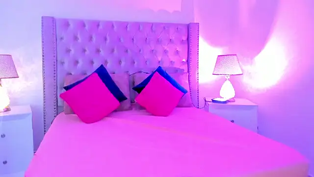 CandieGilson   online show from November 4, 2025, 11:58 am