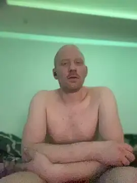 Krzysiekg123 online show from March 1, 2025, 5:20 am