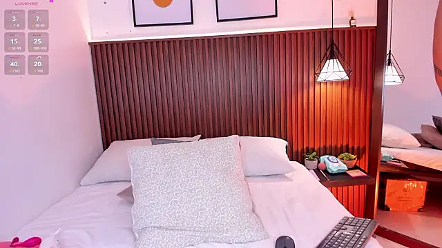 Snapshot of julietaevanns chatting on February 3, 2026, 2:53 am julietaevanns online show from February 3, 2026, 2:53 am