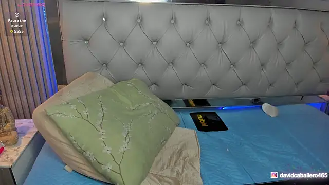 Estiv18  online show from April 9, 2026, 2:13 am