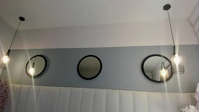 alice lodge online show from October 21, 2025, 3:06 am