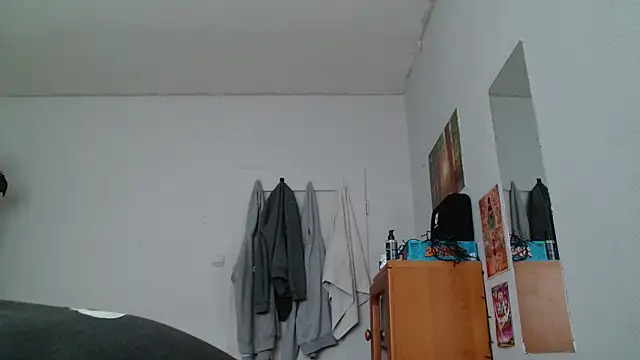 OskarBreno online show from May 16, 2026, 6:01 am
