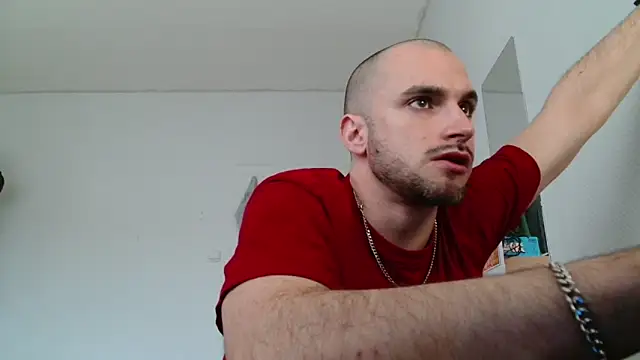 OskarBreno online show from May 18, 2026, 12:54 pm