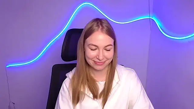 Snapshot of Dana_flowers chatting on October 10, 2025, 6:25 am Dana flowers online show from October 10, 2025, 6:25 am