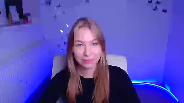 Snapshot of Dana_flowers chatting on October 6, 2025, 11:33 am Dana flowers online show from October 6, 2025, 11:33 am