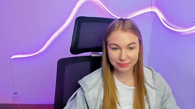 Snapshot of Dana_flowers chatting on March 19, 2025, 9:17 am Dana flowers online show from March 19, 2025, 9:17 am