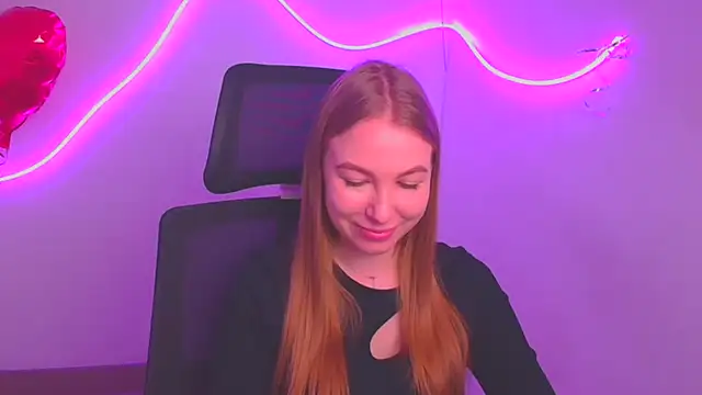 Snapshot of Dana_flowers chatting on March 9, 2025, 9:13 am Dana flowers online show from March 9, 2025, 9:13 am