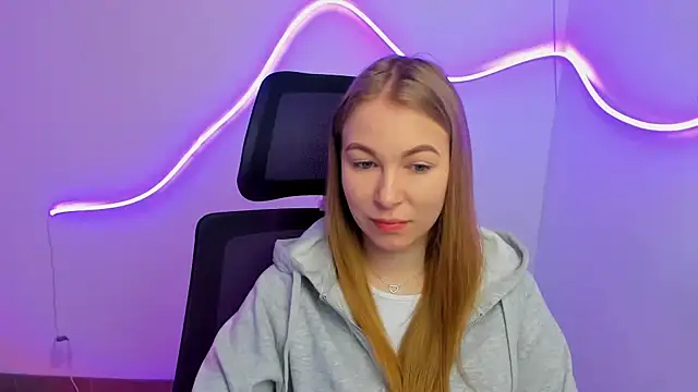 Snapshot of Dana_flowers chatting on March 19, 2025, 6:14 am Dana flowers online show from March 19, 2025, 6:14 am