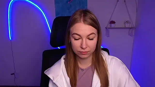 Snapshot of Dana_flowers chatting on November 4, 2025, 6:28 am Dana flowers online show from November 4, 2025, 6:28 am